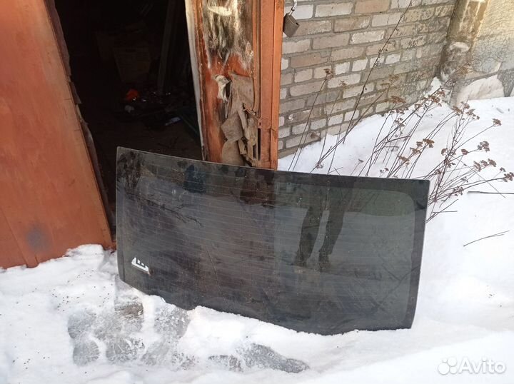 Заднее стекло рено логан