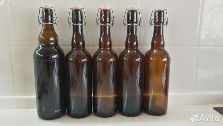 Бутылка с бугельной пробкой