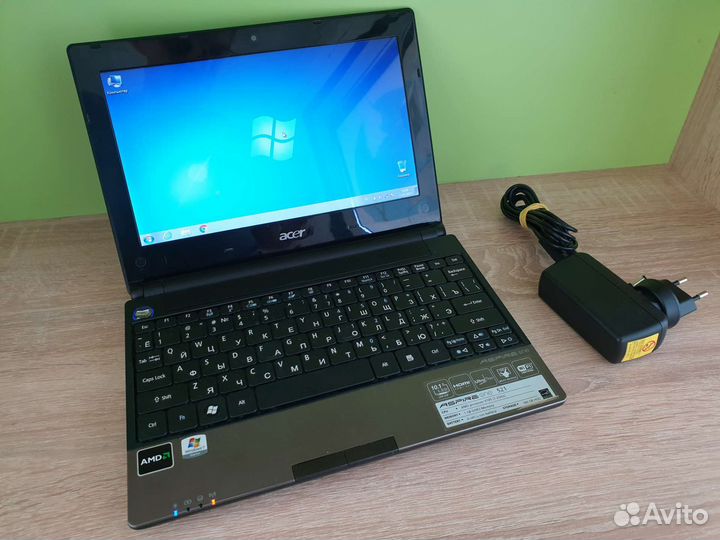 Acer aspire one 521