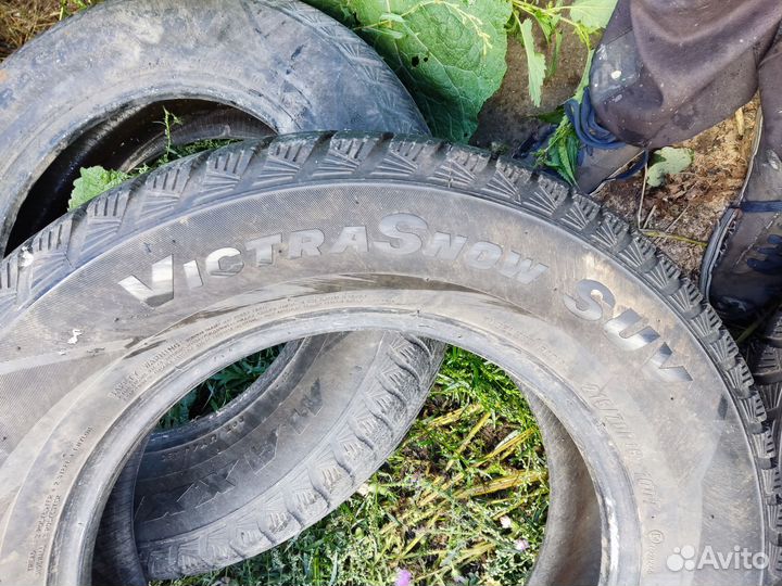 Maxxis MA-SW Victra Snow SUV 215/70 R16