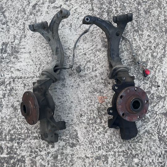 Поворотный кулак VW Passat B5+ audi A4 B5