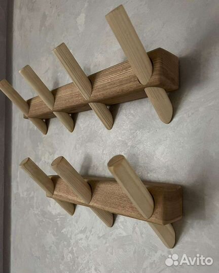 Вешалка настенная деревянная