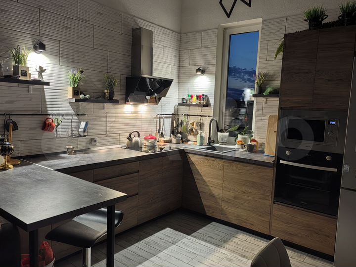 Дом 190 м² на участке 5 сот.