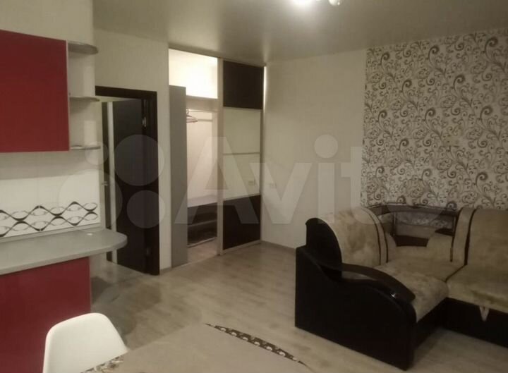 2-к. квартира, 53 м², 1/3 эт.