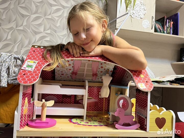 Домик кукольный деревянный