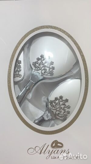 Набор аксесуаров для туалетного столика