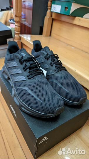 Кроссовки Adidas 41 и 42 размер оригинал