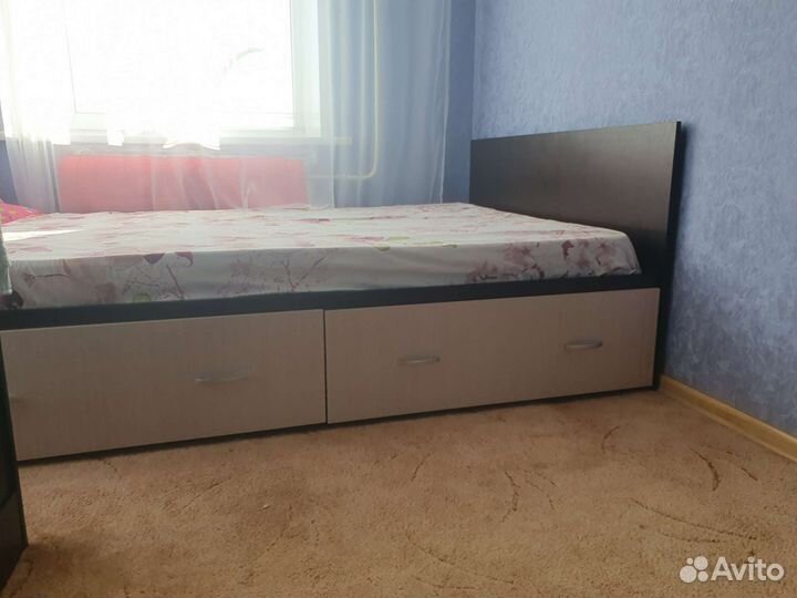 Кровать
