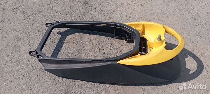 Сиденье с основанием для гидроцикла BRP RXP 215