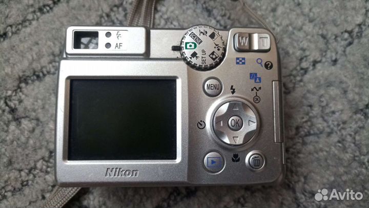 Nikon Coolpix 7600