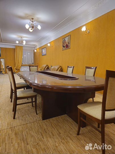 Президентский стол из красного бука