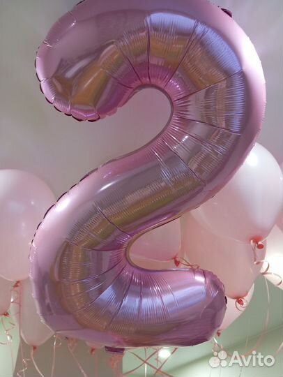 Цифра с гелием на грузике