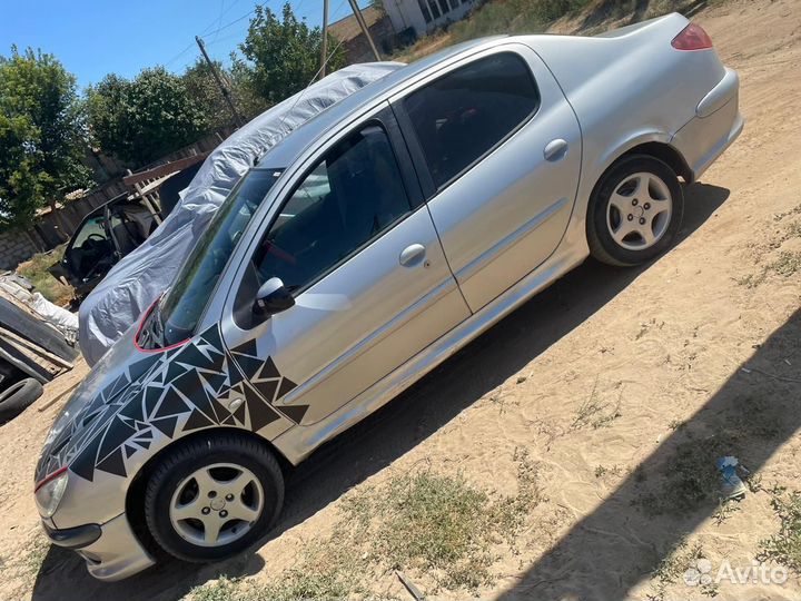 Peugeot 206 1.4 МТ, 2008, битый, 271 000 км