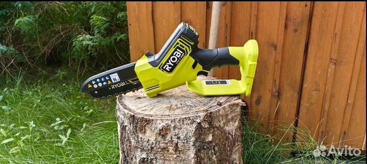 Бесщеточная цепная пила Ryobi