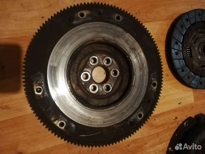 Маховик и сцепление в сборе 2112