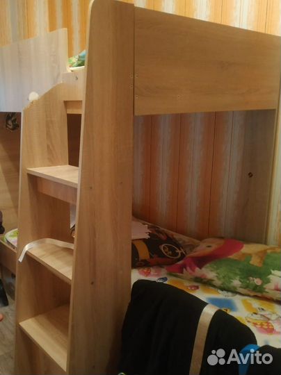 Двухъярусная кровать для детей