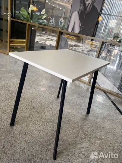 Письменный стол