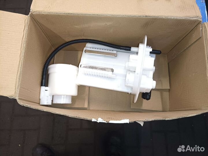 Топливный фильтр corolla. auris