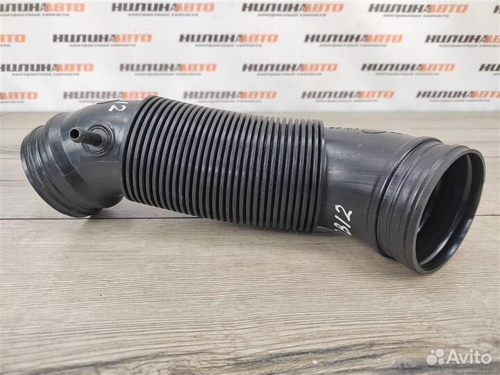 Патрубок воздушного фильтра skoda Fabia 2