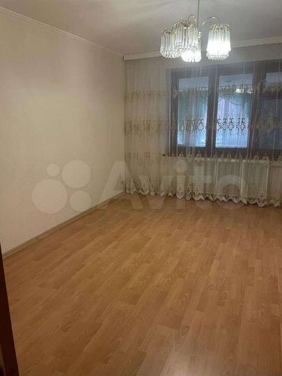 4-к. квартира, 112 м², 1/9 эт.