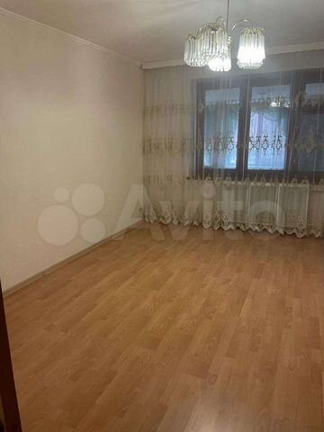 4-к. квартира, 99 м², 1/9 эт.