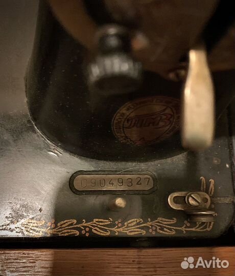 Швейная машина Подольск с тумбой