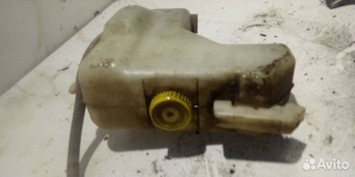 Бачок расширительный Nissan Primera P12 2004