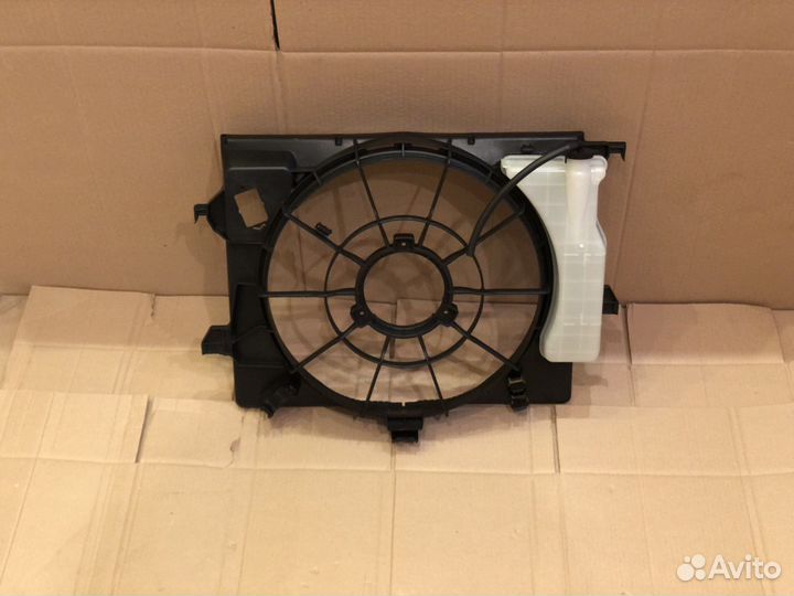 Диффузор радиатора Solaris 1 / Kia Rio 3