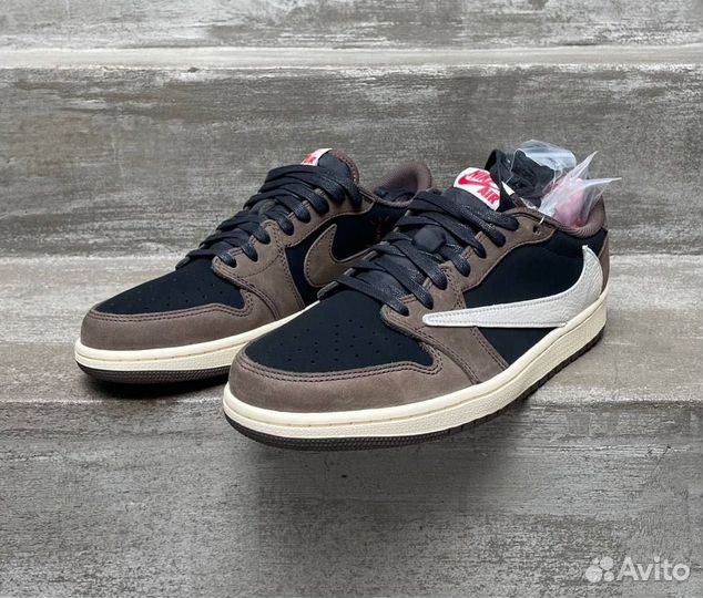 Nike air jordan 1 travis scott