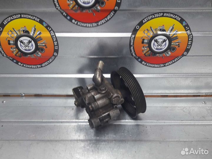 Насос гидроусилителя руля Toyota Avensis AZT250