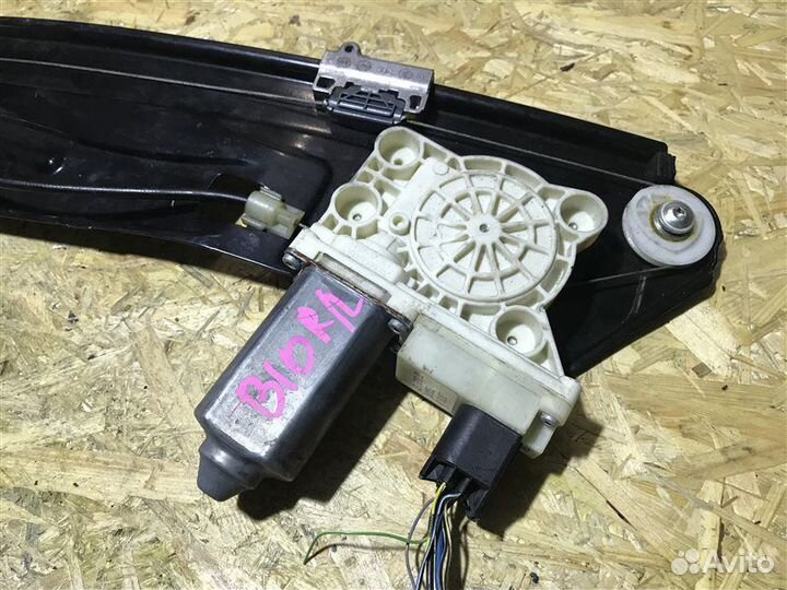 Стеклоподъемник задний левый Bmw 7-Series E65