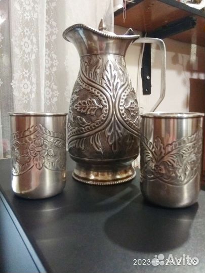 Кувшин и стаканы серебро