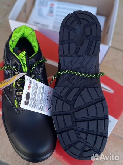 Полуботинки