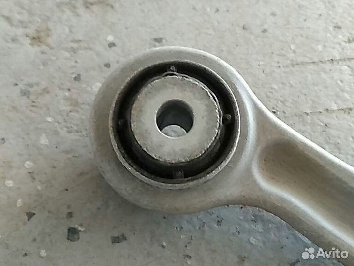 Рычаг задний левый Mercedes W204 C180