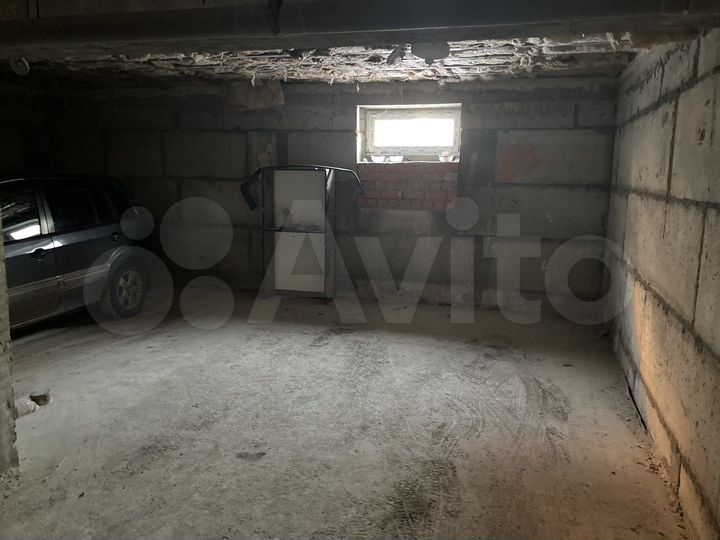 Машиноместо, 18 м²