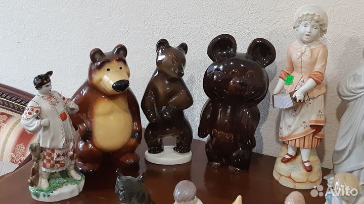 Фарфоровая статуэтка