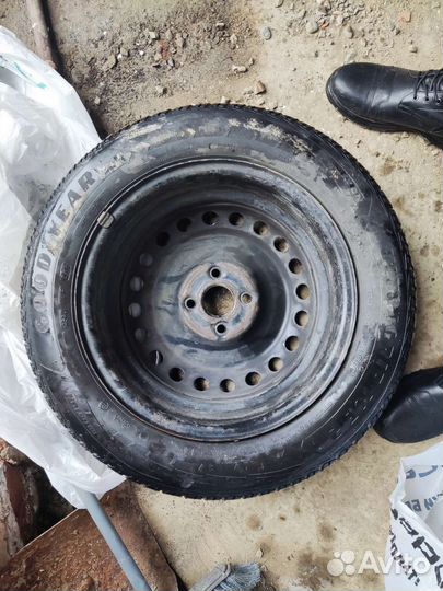 Goodyear UltraGrip Ice 2 185/65 R15 88