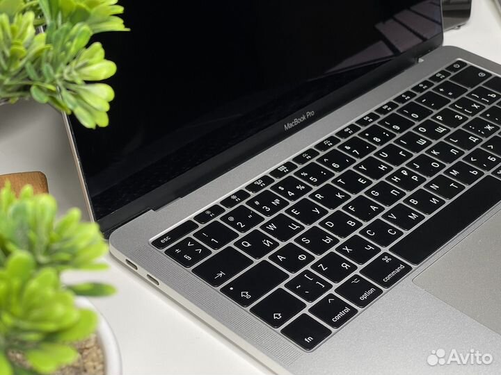 MacBook Pro 13 2017 i5 8/128gb