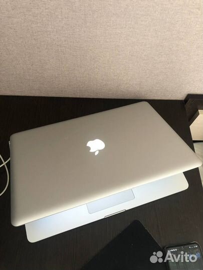 Apple MacBook Pro 15 i7 8gb 256 ssd в идеале