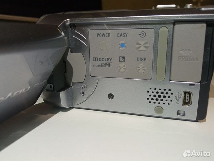 Видеокамера Sony DCR-SX60 E Silver