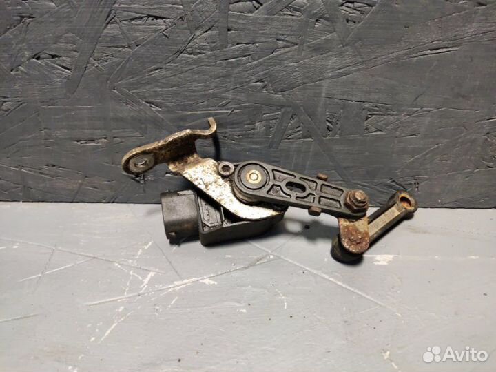 Датчик высоты дорожного просвета Bmw 550Ix F10 N63