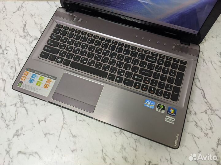 Ноутбук Lenovo Core i3/ ram 8gb/ SSD 120gb