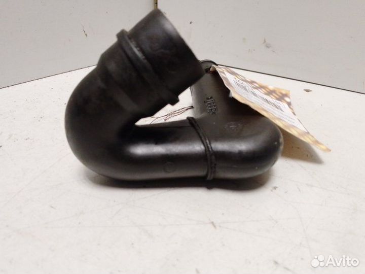 Шланг вентиляции картер. газов Volkswagen Passat