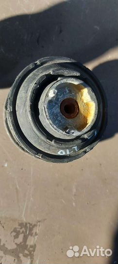 Подушки двигателя на Mercedes W210