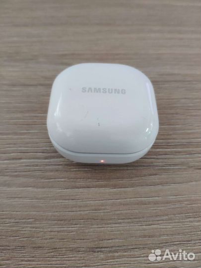Беспроводные наушники Samsung Galaxy Buds 2