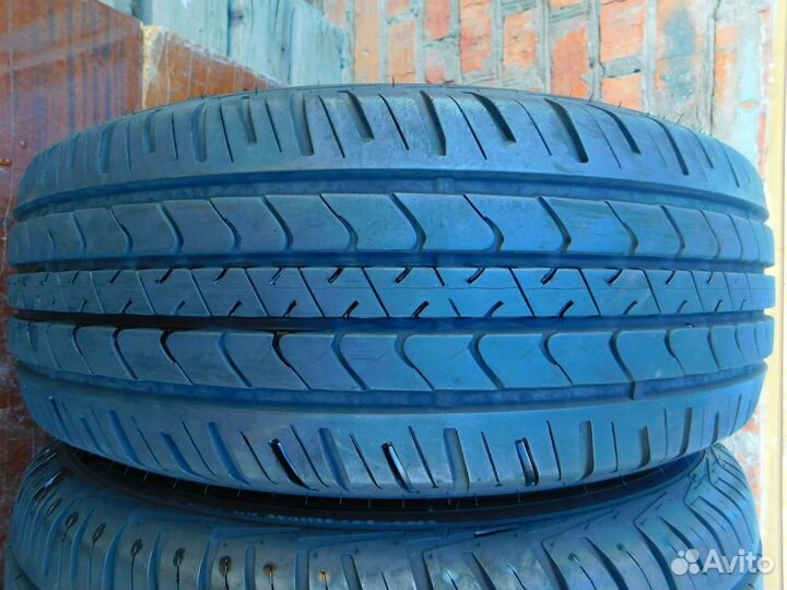 Goodyear EfficientGrip SUV 265/70 R16