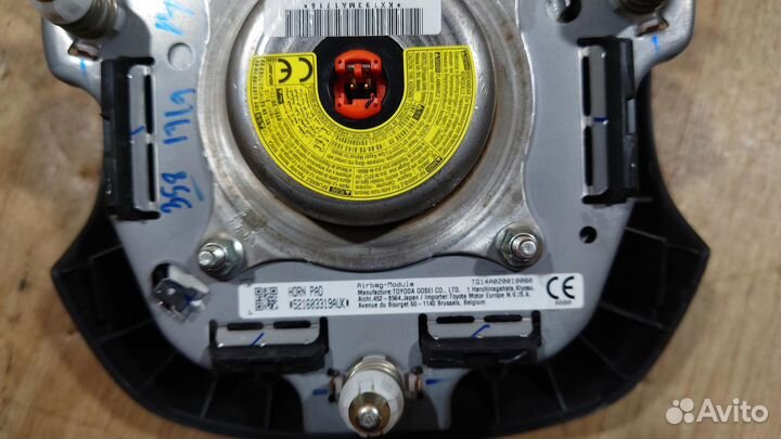 Б/У Б/У Подушка безопасности руля G8 toyota Hilux