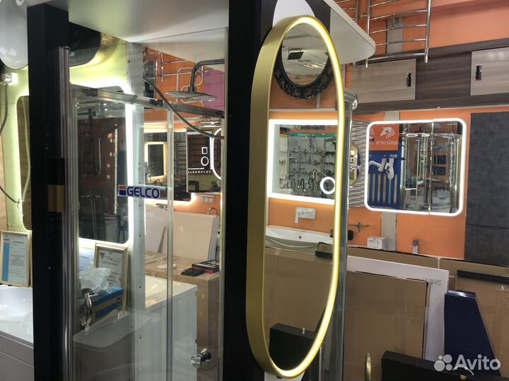 Зеркало в раме капсула Christine