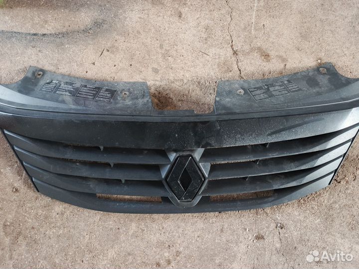 Решетка радиатора логан