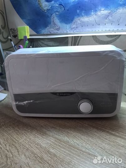 Электро проточный водонагреватель ariston